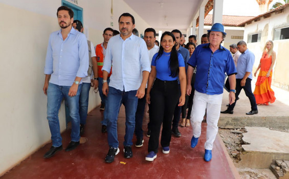 Investimentos na área da educação marcam a agenda do Governador Wanderlei Barbosa em Colinas do Tocantins