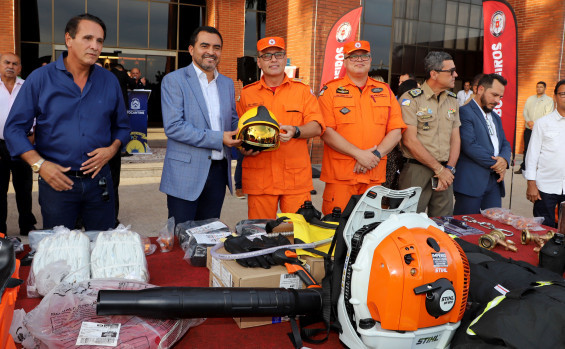 Governador Wanderlei Barbosa entrega R$ 3,5 milhões em viaturas e equipamentos ao Corpo de Bombeiros