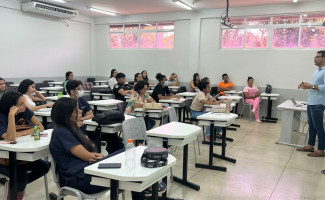 Hospital Materno Tia Dedé capacita equipe de enfermagem