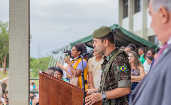 Em solenidade de incorporação de novos soldados ao Exército tocantinense, vice-governador Laurez Moreira ressalta fortalecimento da segurança do país