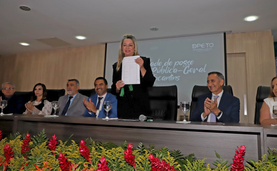 Governador Wanderlei Barbosa destaca bom relacionamento com a DPE-TO na posse de Estellamaris Postal como defensora Pública-Geral do Tocantins