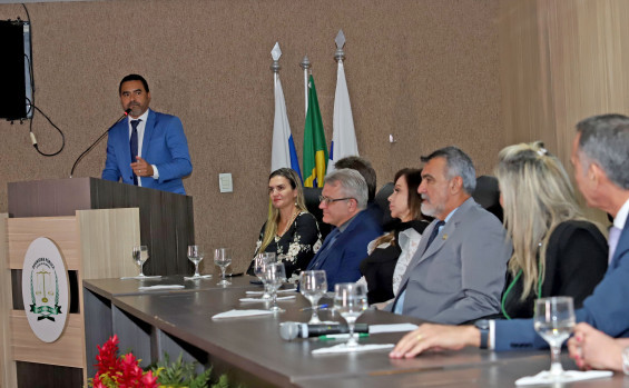 Governador Wanderlei Barbosa destaca bom relacionamento com a DPE-TO na posse de Estellamaris Postal como defensora Pública-Geral do Tocantins