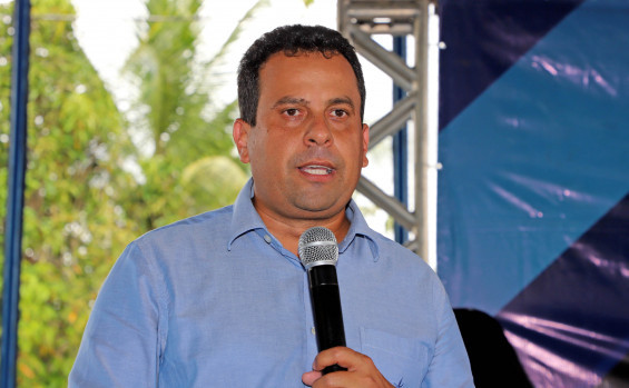 Em Esperantina, governador Wanderlei Barbosa entrega obras de reforma geral da Escola Estadual Joaquina Maria da Silva