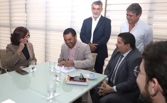 Governador Wanderlei Barbosa e presidente do TJ assinam acordo para regularização de área de Associação dos Servidores do Tribunal