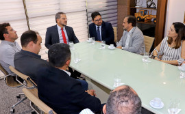 Secretário-chefe da Casa Civil, Deocleciano Gomes, recebe presidente do Serviço Geológico do Brasil