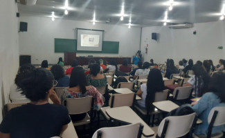 SAVIS promove palestra sobre atendimento às vítimas de violência sexual em faculdade, na Capital