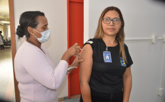 HGP imuniza servidores contra Covid-19, com a Pfizer Bivalente