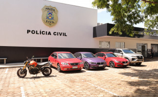 Polícia Civil encerra 1ª fase da Operação "Tá no Grale" e apreende cinco veículos de luxo obtidos ilicitamente por meio de “Rifas Digitais”