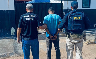 Ação conjunta da Polícia Civil e Polícia Rodoviária Federal, com apoio da Polícia Militar, resulta na prisão de principal suspeito de matar farmacêutica em Santa Catarina 