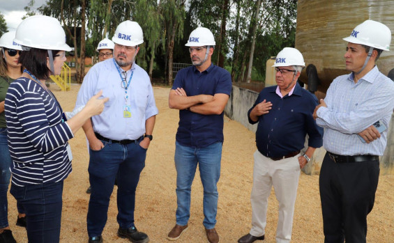 Ação integrada de órgãos ambientais realiza visita técnica à estação de tratamento da BRK