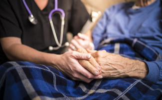 SES-TO alerta a população para a prevenção e tratamento da Doença de Parkinson