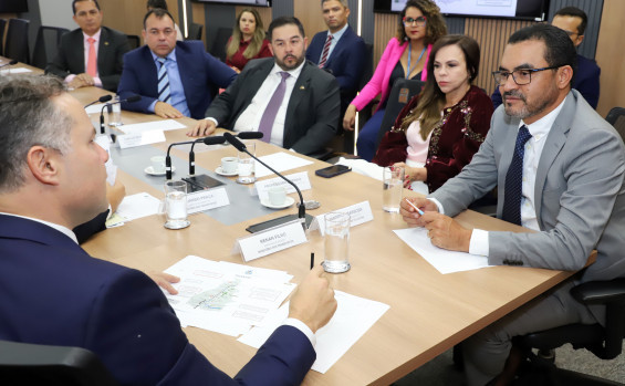 Ministro dos Transportes confirma ao governador Wanderlei Barbosa entrega da Ponte de Xambioá ainda para este ano