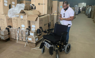 Governo do Tocantins adquire cadeiras de rodas motorizadas para pacientes do SUS