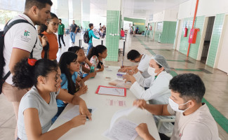 Equipe da Unidade de Coleta e Transfusão de Sangue de Augustinópolis realiza palestra no IFTO   