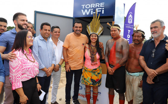 19 de abril: Wanderlei Barbosa se torna o primeiro governador a levar acesso gratuito à internet para comunidades indígenas do Tocantins