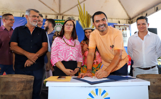 19 de abril: Wanderlei Barbosa se torna o primeiro governador a levar acesso gratuito à internet para comunidades indígenas do Tocantins