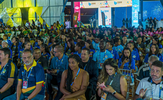 Vice-governador do Tocantins Laurez Moreira prestigia cerimônia de abertura do Campeonato Brasileiro Escolar de Futebol Feminino e destaca esporte como ferramenta para o desenvolvimento educativo