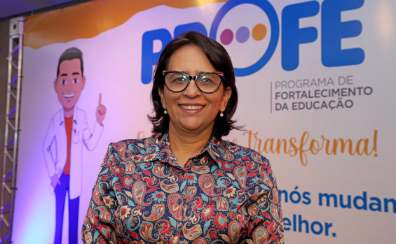 Governo do Tocantins lança o Programa de Fortalecimento da Educação, que proporcionará 11% de reajuste aos professores e bolsa para alunos