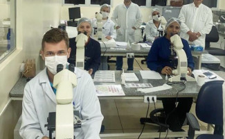 LACEN-TO capacita profissionais para diagnósticos da malária e doenças de chagas