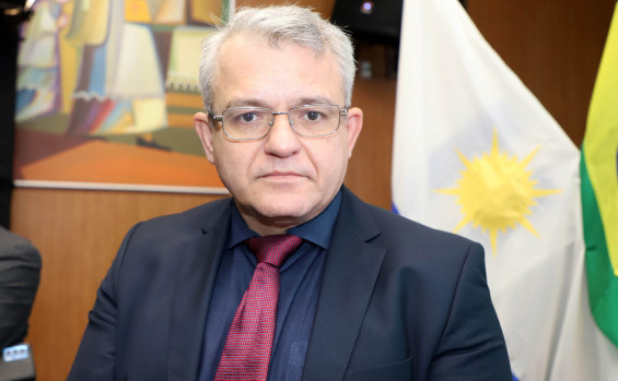 Governador Wanderlei Barbosa firma compromisso em prol do desenvolvimento e proteção das crianças tocantinenses