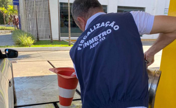 Agência de Metrologia verifica bombas de combustível em Operação Nacional do Inmetro