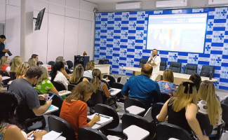 Programa Diversidade na Saúde é discutido com servidores do Hospital e Maternidade Dona Regina
