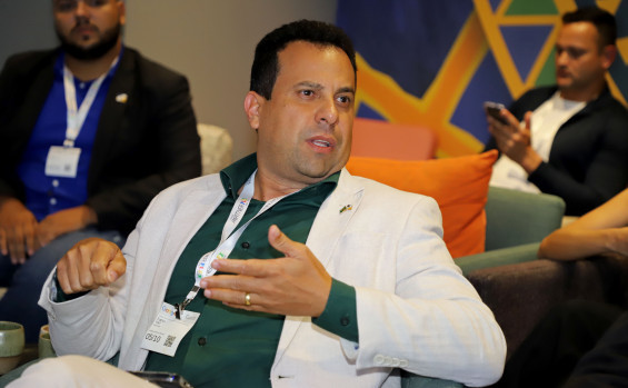 Governador Wanderlei Barbosa visita sede do Google para conhecer ferramentas que desburocratizam serviços públicos