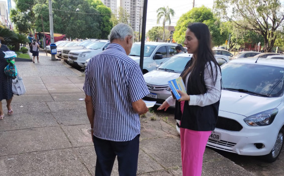Em ação educativa, Procon Tocantins orienta consumidores e destaca importância do órgão