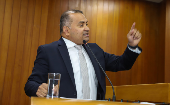 Na Câmara Municipal de Goiânia, Governador Wanderlei Barbosa recebe homenagem por contribuição da sua gestão ao agronegócio do país