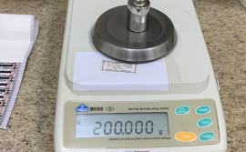 Agência de Metrologia verifica balanças de pesagem em farmácias de manipulação