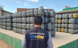 Procon notifica mais de 30 revendedores de gás de cozinha