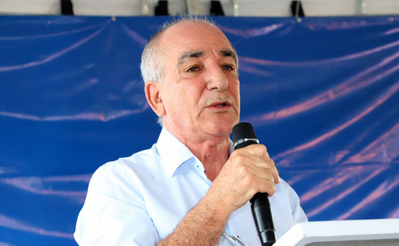 Governador em exercício, Laurez Moreira, assina ordem de serviço de R$ 1,6 milhão e autoriza início imediato na reforma do Ginásio Poliesportivo de Dianópolis