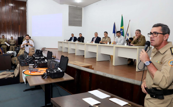 Governador em exercício, Laurez Moreira, entrega viaturas e equipamentos para Polícia Militar 