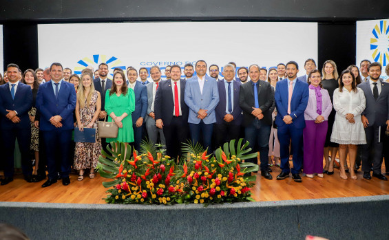 Governador Wanderlei Barbosa empossa novos procuradores do Estado
