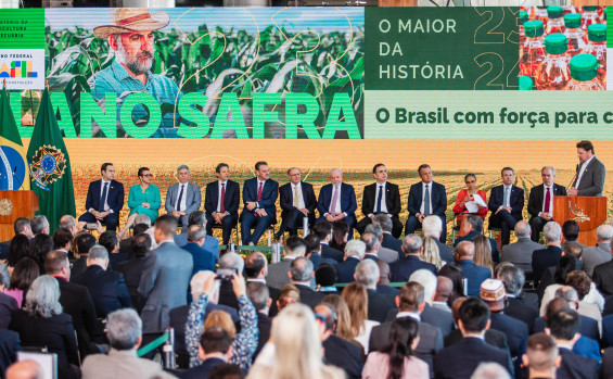 Em Brasília, governador em exercício, Laurez Moreira, participa do lançamento do Plano Safra 2023/2024 