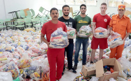 Alunos do Colégio Esportivo-Militar do CBMTO recebem cerca de 100 cestas básicas dos estudantes de Medicina da UFT