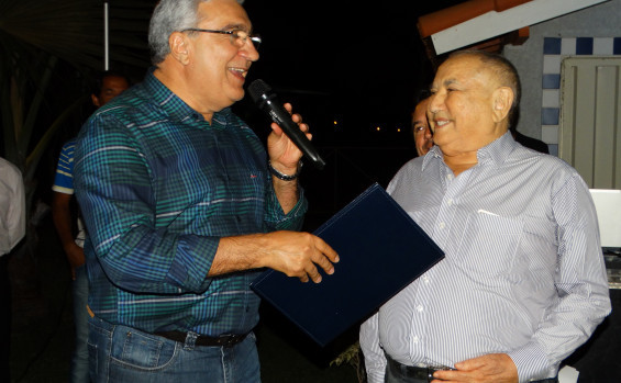 Vice-governador do Tocantins, Laurez Moreira, presta última homenagem ao ex-governador Siqueira Campos