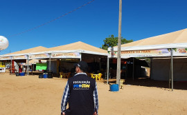 Procon orienta turistas sobre direitos durante temporada de praias