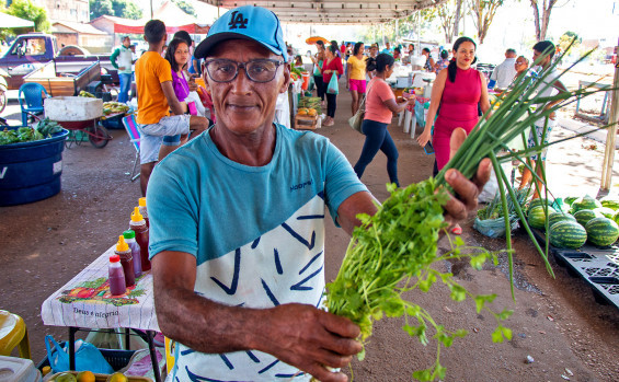 Com apoio do Governo do Tocantins, Feiras Ecosol geram renda para centenas de famílias no Bico do Papagaio