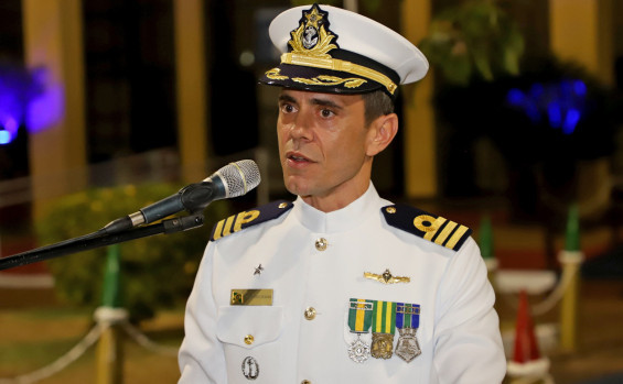 Governador Wanderlei Barbosa prestigia solenidade de transmissão do cargo de Capitão da Marinha no Tocantins