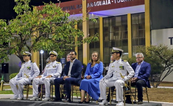 Governador Wanderlei Barbosa prestigia solenidade de transmissão do cargo de Capitão da Marinha no Tocantins