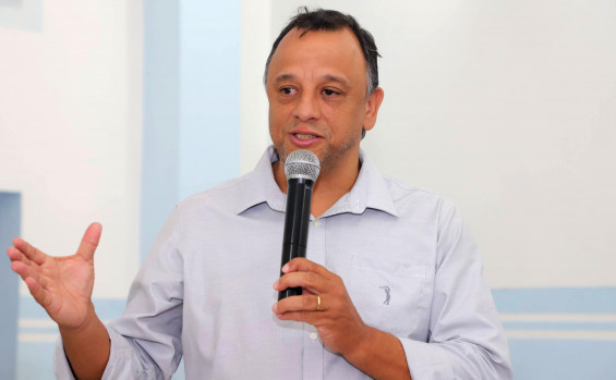 Governador Wanderlei Barbosa prestigia aniversário de Arraias e visita Feira da Agricultura Familiar