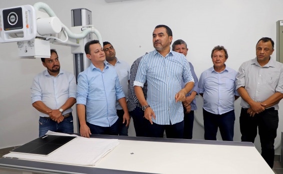 Governador Wanderlei Barbosa prestigia aniversário de Arraias e visita Feira da Agricultura Familiar