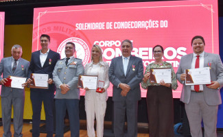 Secretário da Saúde, Afonso Piva é condecorado pelo Corpo de Bombeiros do Tocantins