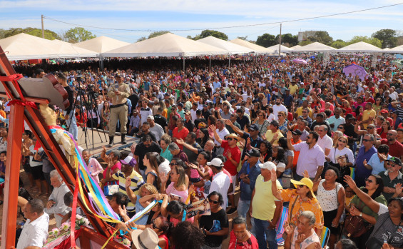 Em Natividade, governador Wanderlei Barbosa participa da maior manifestação religiosa do Tocantins, a missa do Senhor do Bonfim