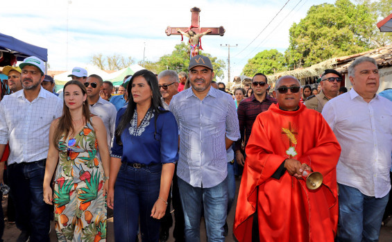 Em Natividade, governador Wanderlei Barbosa participa da maior manifestação religiosa do Tocantins, a missa do Senhor do Bonfim