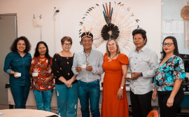 Governo do Tocantins entrega mais de 60 carteiras do artesão para lideranças Krahô