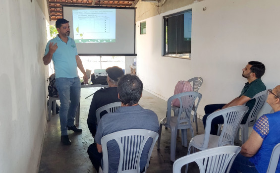 Ruraltins promove visita técnica a produtores de leite de Tocantínia para incentivar regularização na produção