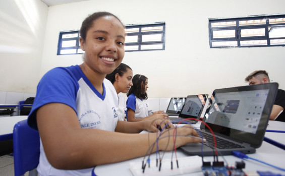 Programa de Fortalecimento da Educação do Governo do Tocantins é aprovado na Assembleia Legislativa e vai beneficiar estudantes e servidores das escolas públicas de educação básica de todo o Estado