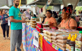 Agroextrativistas tocantinenses comemoram as vendas e negociações comerciais no X Encontro e Feira dos Povos do Cerrado em Brasília